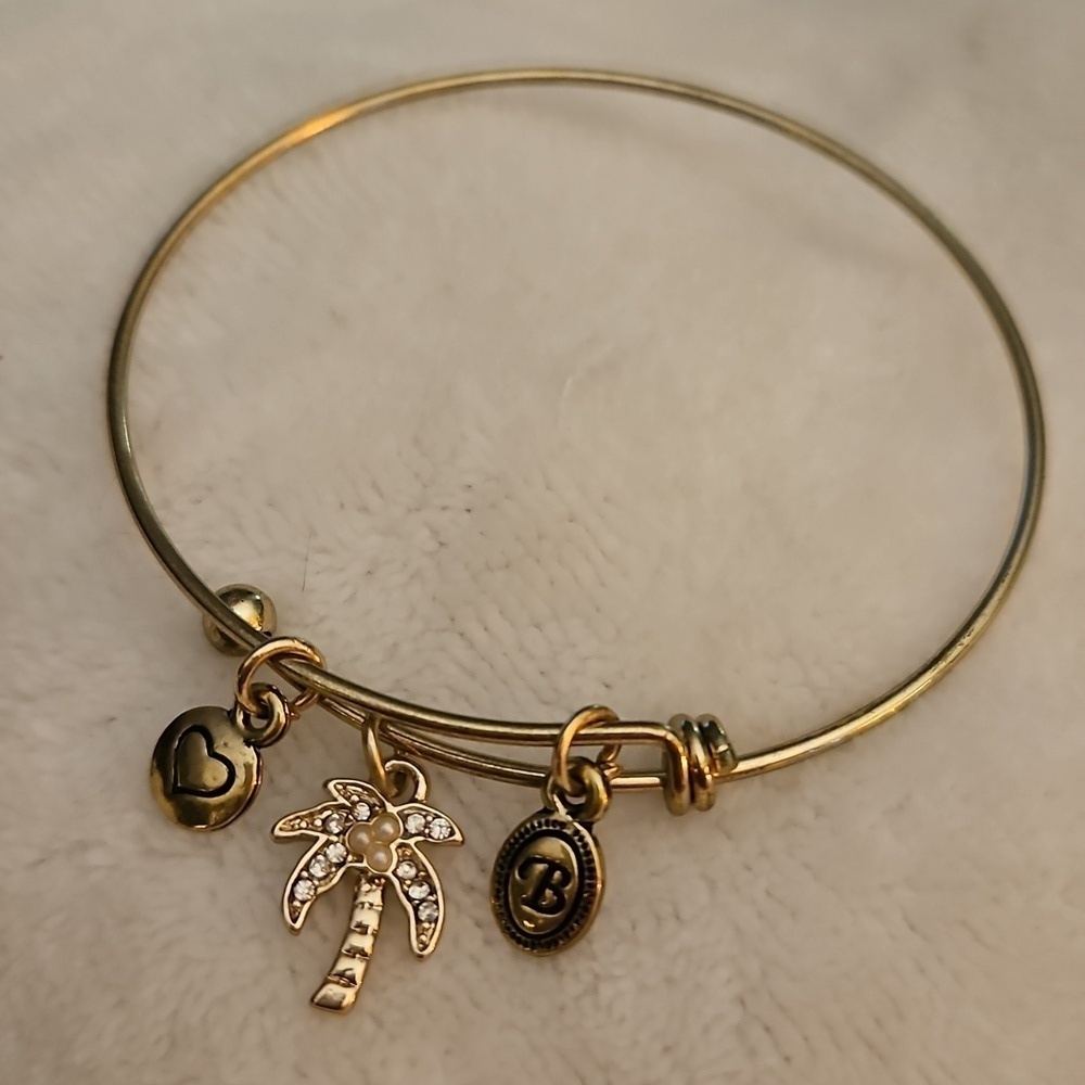 3/$30 BELLA PERLINA Palm Tree and Heart Charm Slide Bracelet - Picture 2 of 5